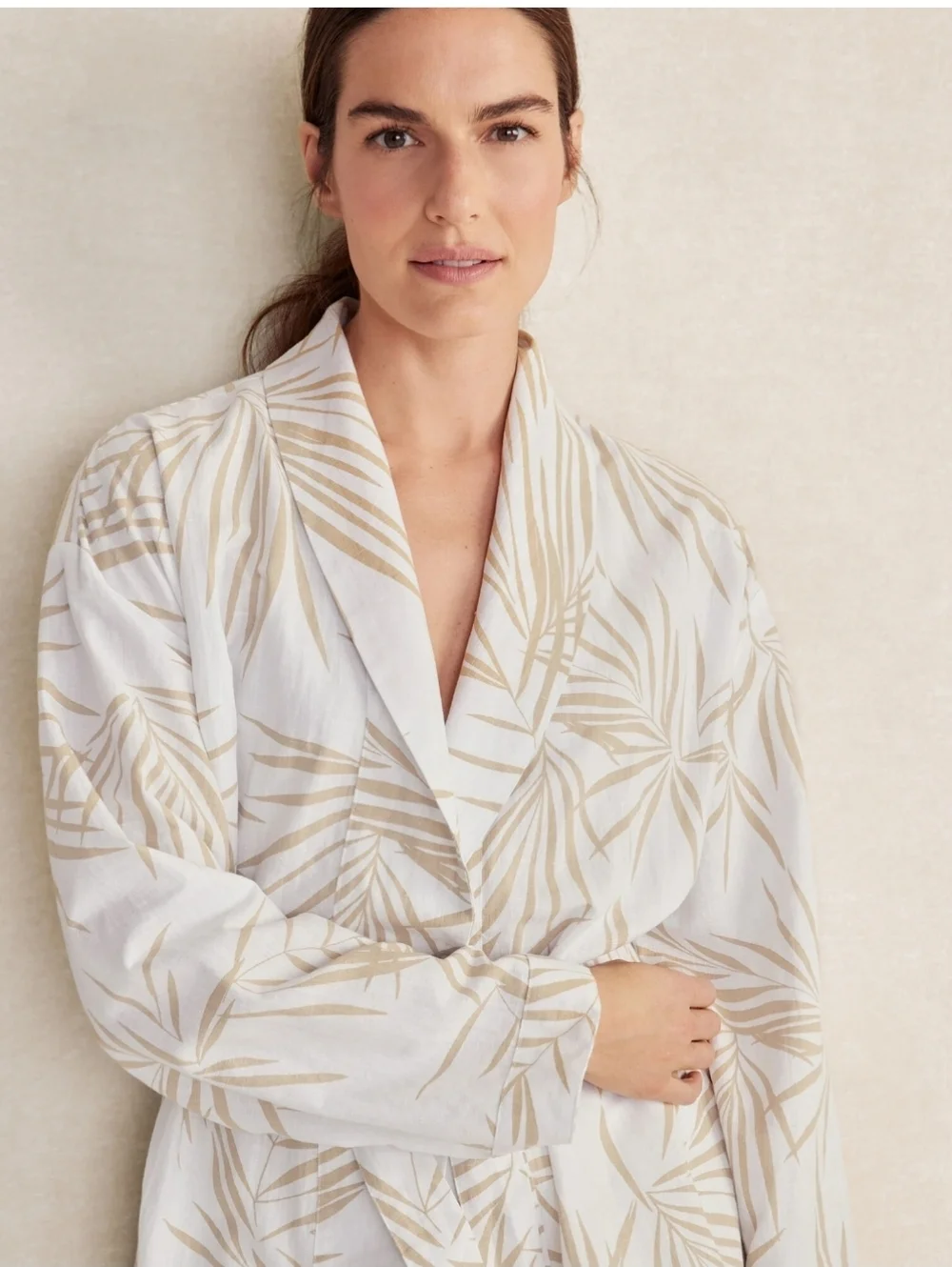 Palm-Print Cotton Robe in Cream & Tan